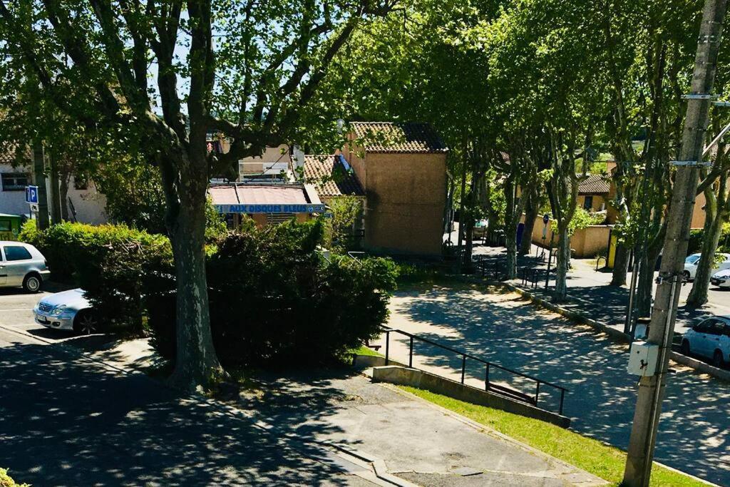 Bleu Lavande - Coquet Appartement Ambiance Village Istres Luaran gambar
